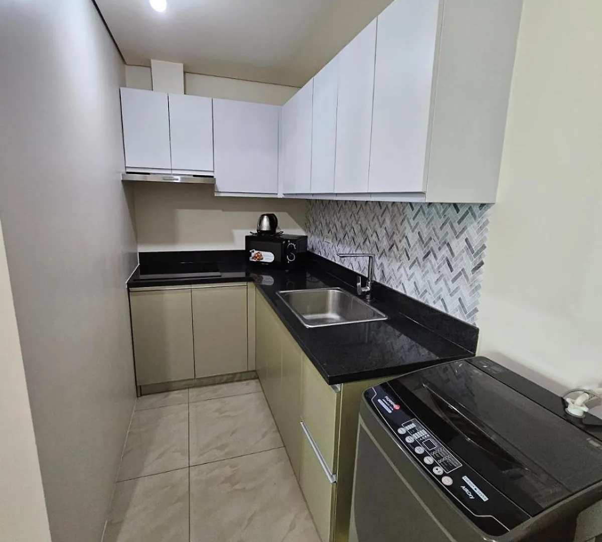 Huge 1Br Spacious Balcony Manila
