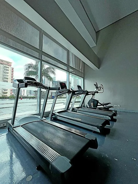 Huge 1Br Spacious Balcony Manila Filipíny